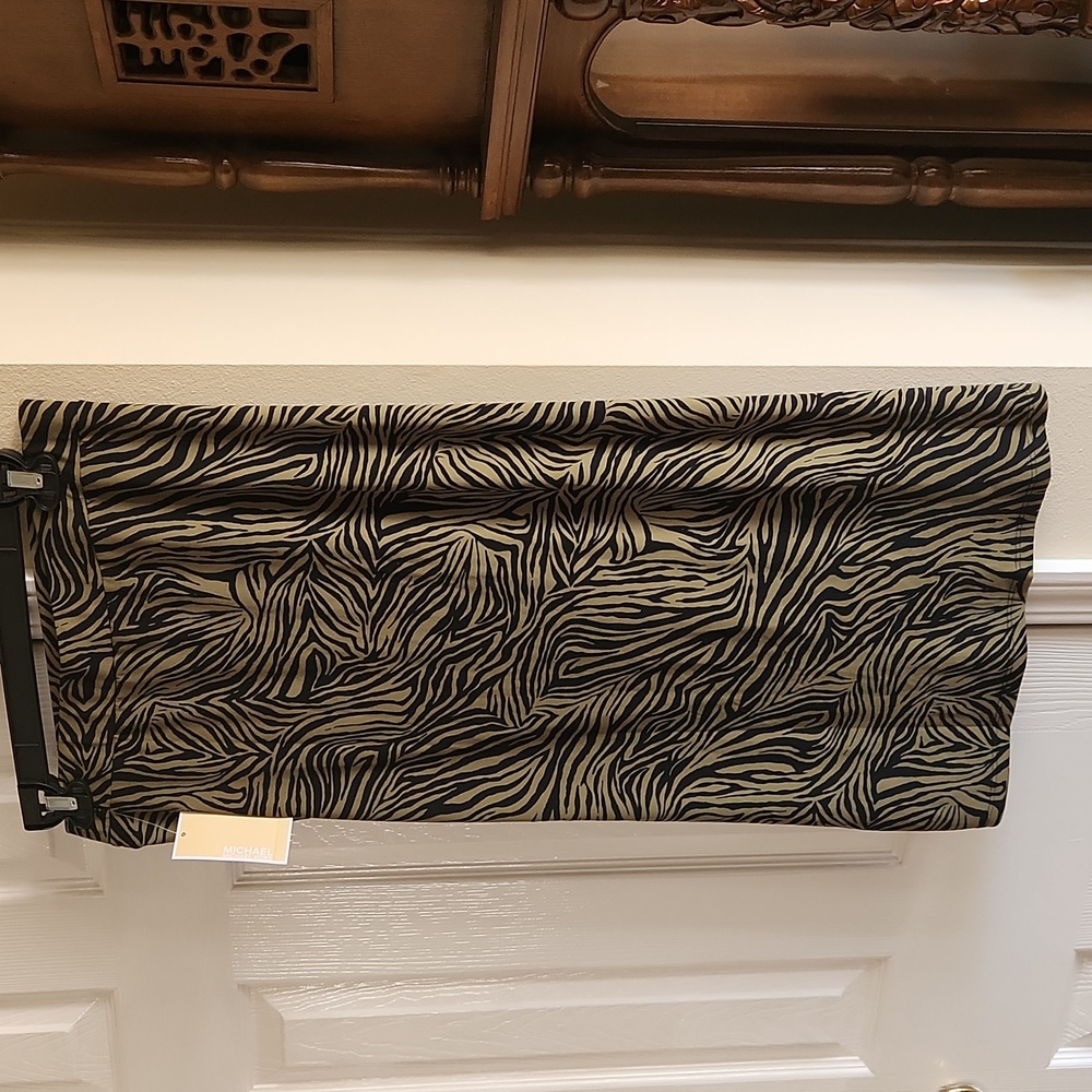 NWT, Michael Kors, Women's Olive and Black zebra print skirt, Sz M - Picture 8 of 11